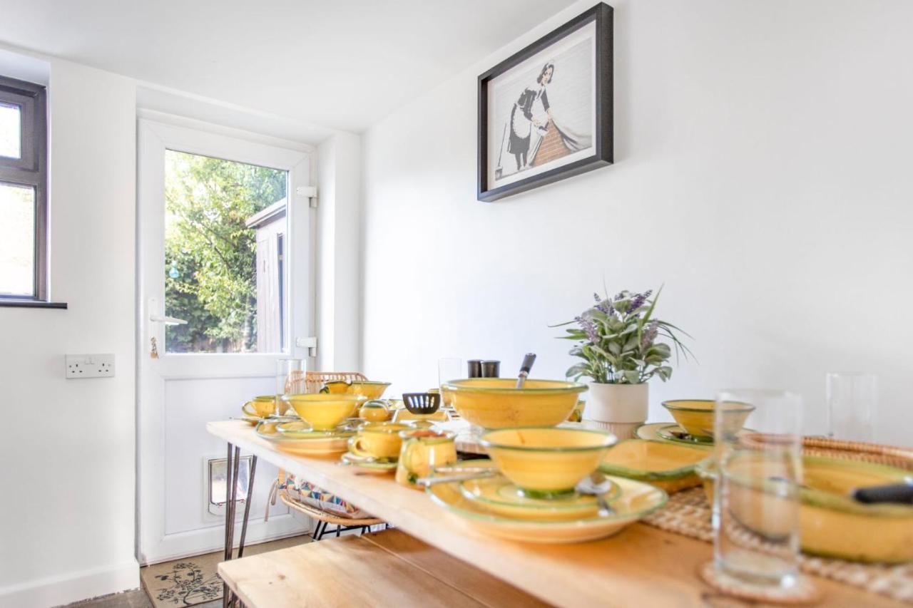 Stunning Character 2Bed Cottage In St Albans Wifi Ngoại thất bức ảnh