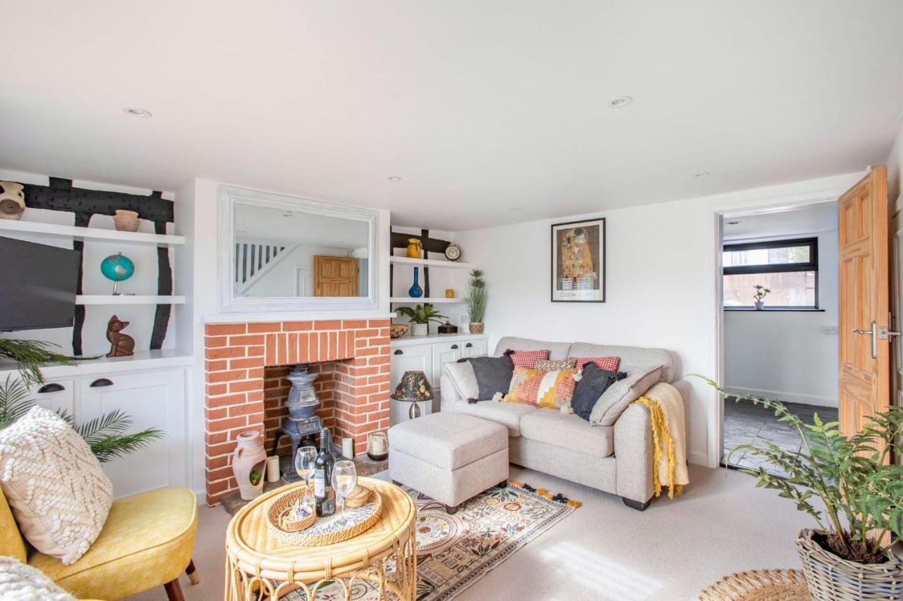 Stunning Character 2Bed Cottage In St Albans Wifi Ngoại thất bức ảnh